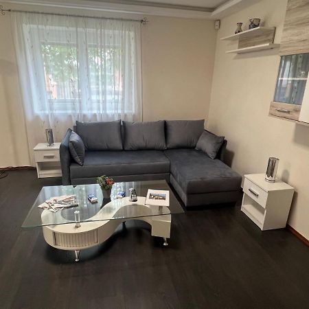 Star Street Home Mosonmagyarovar Bagian luar foto