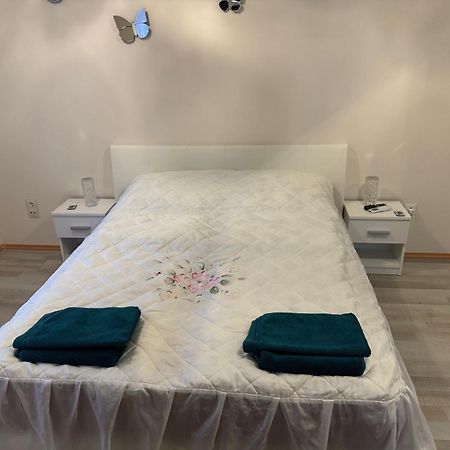 Star Street Home Mosonmagyarovar Bagian luar foto